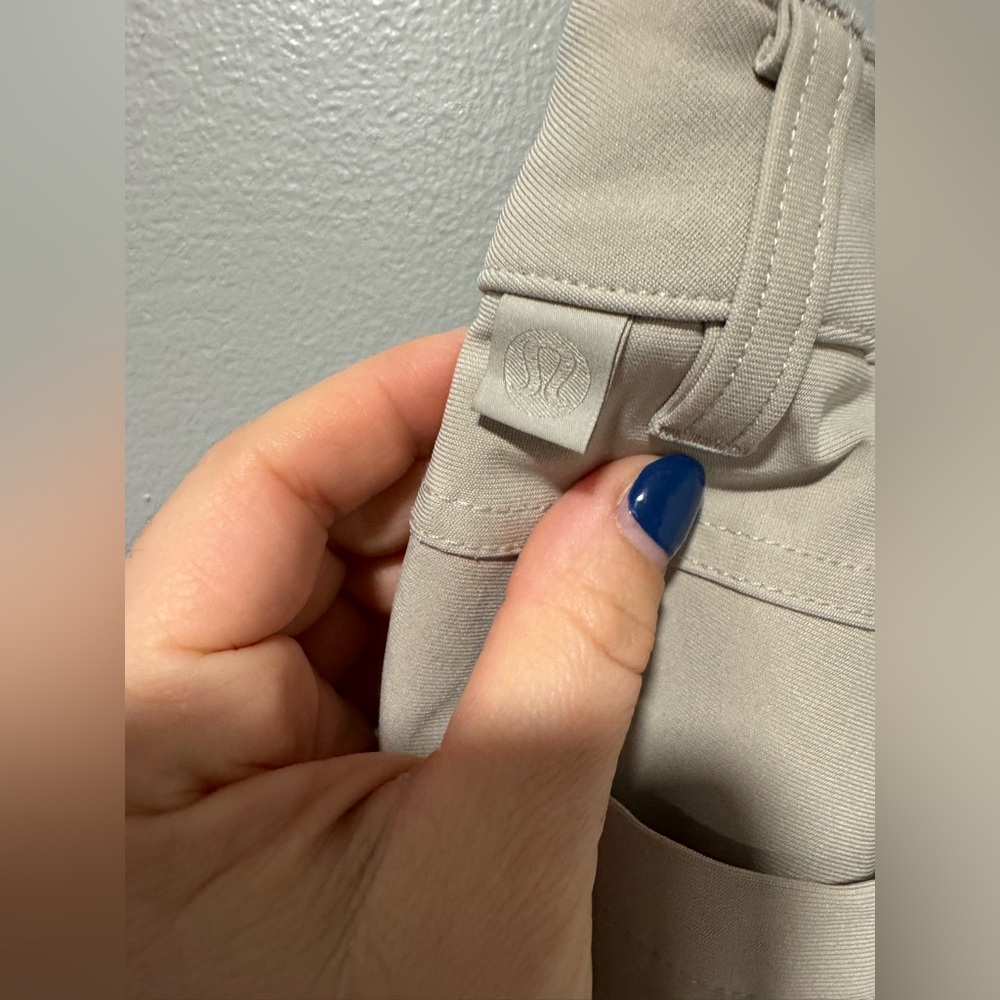 Lululemon ABC Slim-Fit Pant 34" *Warpstreme in Silverstone (First Release) 33 - Picture 4 of 4